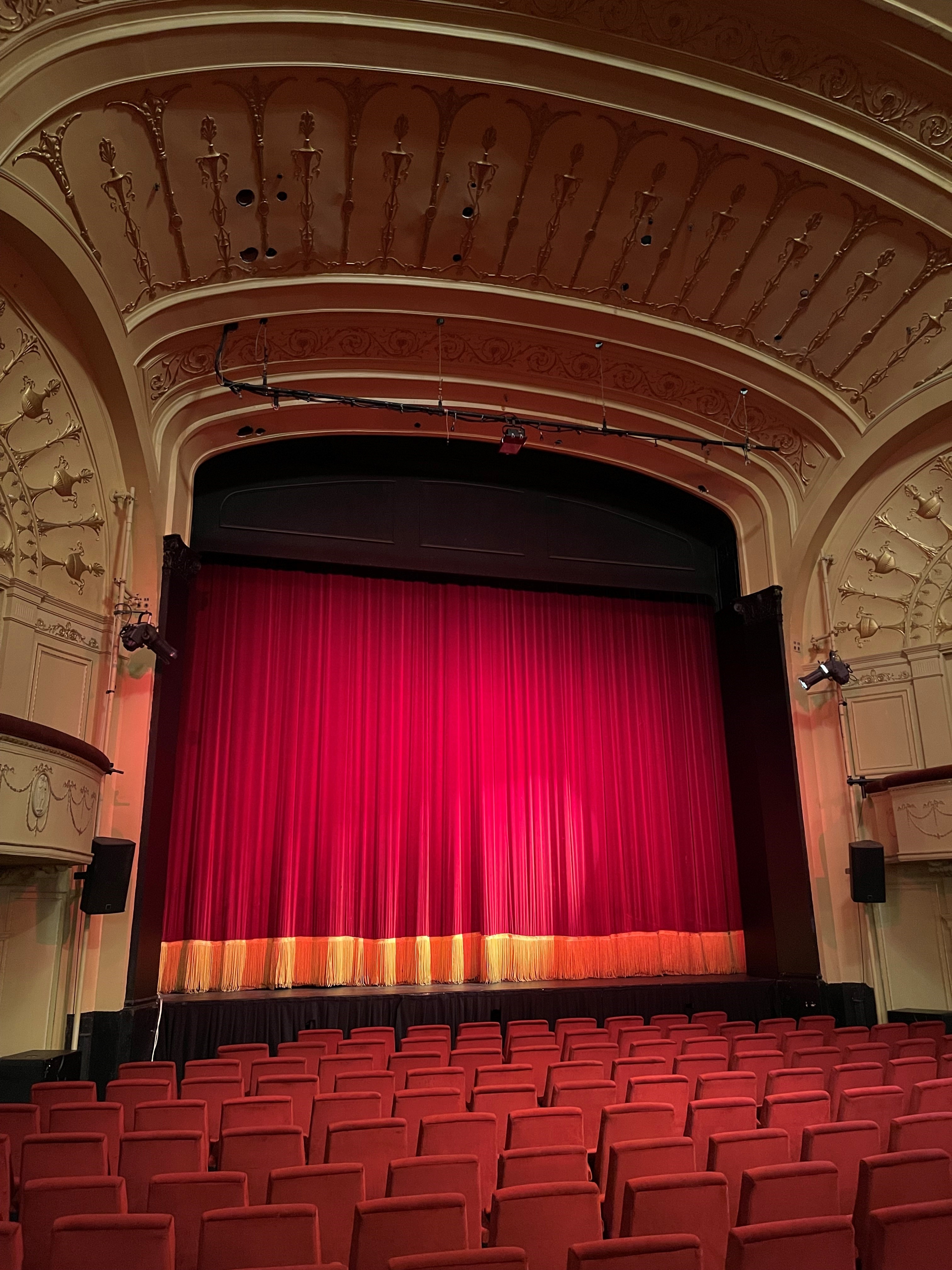 Athenaeum Theatre 1 – image 11